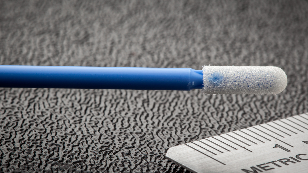 FoamTec HT1030 CleanWIPE Swab End Close Up Ruler
